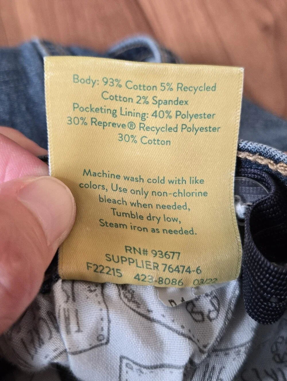 Classic Kids size 10 Straight-Leg Jeans in Medium Blue EUC Thereabouts